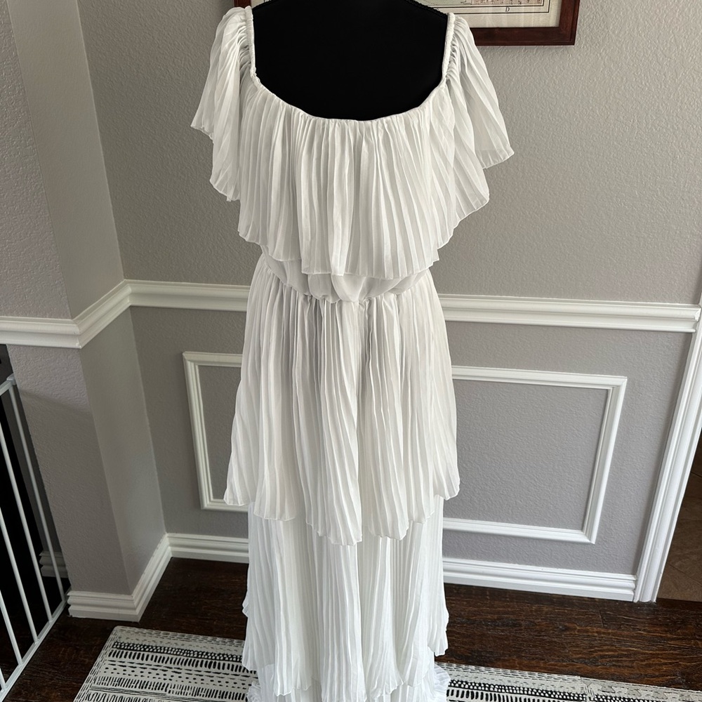 Elegant White Tiered Dress